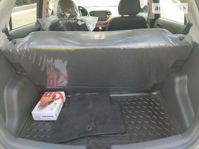 Серый Хендай и10, объемом двигателя 1.2 л и пробегом 16 тыс. км за 14700 $, фото 20 на Automoto.ua