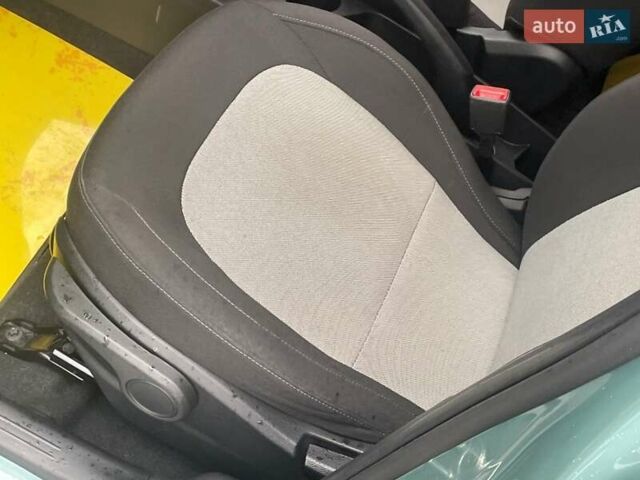 Хендай и10 2022 в Киеве на Automoto.ua Серый Хендай и10, объемом двигателя 1.2 л и пробегом 30 тыс. км за 15500 $, фото 30 на Automoto.ua