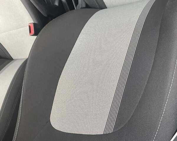 Хендай и10 2022 в Киеве на Automoto.ua Серый Хендай и10, объемом двигателя 1.2 л и пробегом 30 тыс. км за 15500 $, фото 52 на Automoto.ua