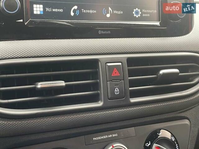 Хендай и10 2022 в Киеве на Automoto.ua Серый Хендай и10, объемом двигателя 1.2 л и пробегом 30 тыс. км за 15500 $, фото 43 на Automoto.ua