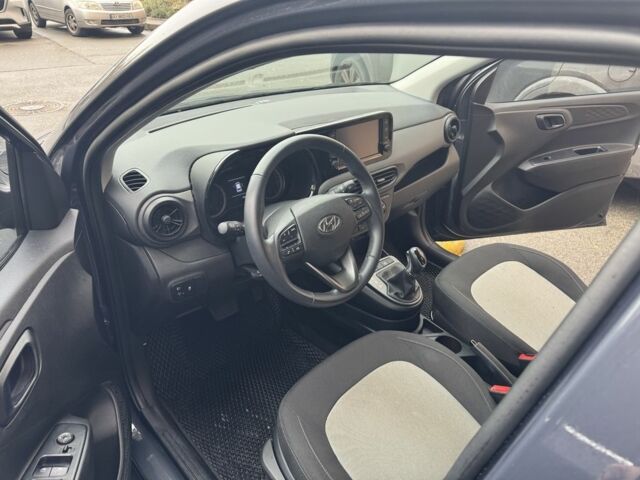 Серый Хендай и10, объемом двигателя 1.2 л и пробегом 19 тыс. км за 16500 $, фото 4 на Automoto.ua