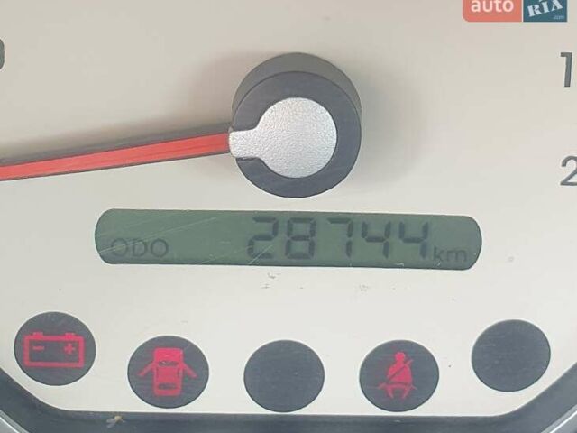Синий Хендай и10, объемом двигателя 1.09 л и пробегом 28 тыс. км за 5700 $, фото 4 на Automoto.ua