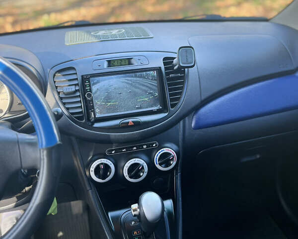 Синий Хендай и10, объемом двигателя 1.2 л и пробегом 189 тыс. км за 5200 $, фото 2 на Automoto.ua