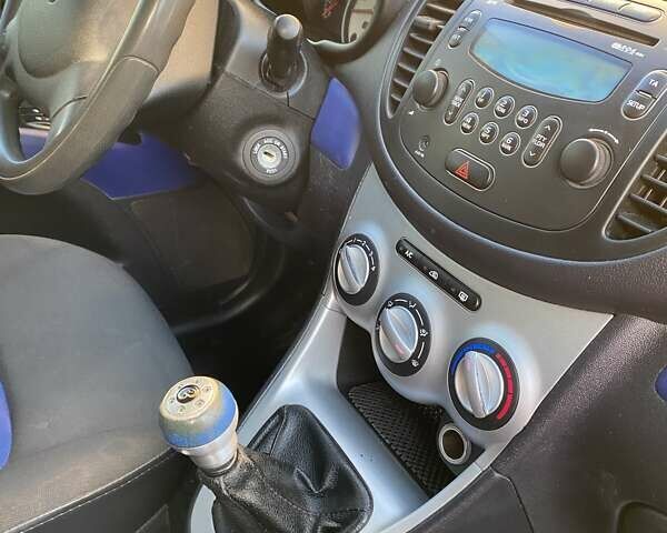 Синій Хендай і10, об'ємом двигуна 1.25 л та пробігом 127 тис. км за 4400 $, фото 6 на Automoto.ua