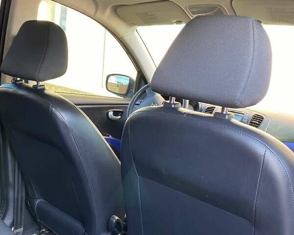 Синій Хендай і10, об'ємом двигуна 1.25 л та пробігом 127 тис. км за 4400 $, фото 20 на Automoto.ua