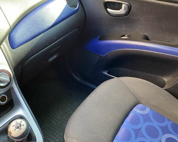 Синій Хендай і10, об'ємом двигуна 1.25 л та пробігом 127 тис. км за 4400 $, фото 16 на Automoto.ua