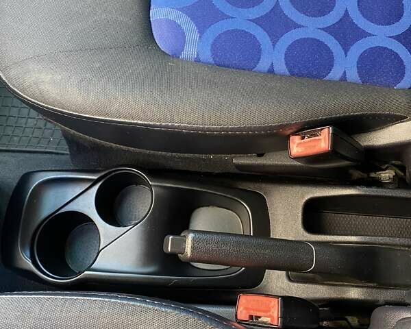 Синій Хендай і10, об'ємом двигуна 1.25 л та пробігом 127 тис. км за 4400 $, фото 22 на Automoto.ua