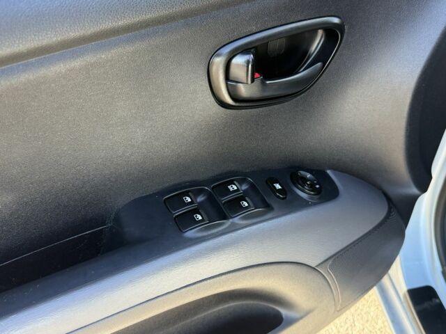 Синий Хендай и10, объемом двигателя 1.1 л и пробегом 116 тыс. км за 5500 $, фото 11 на Automoto.ua