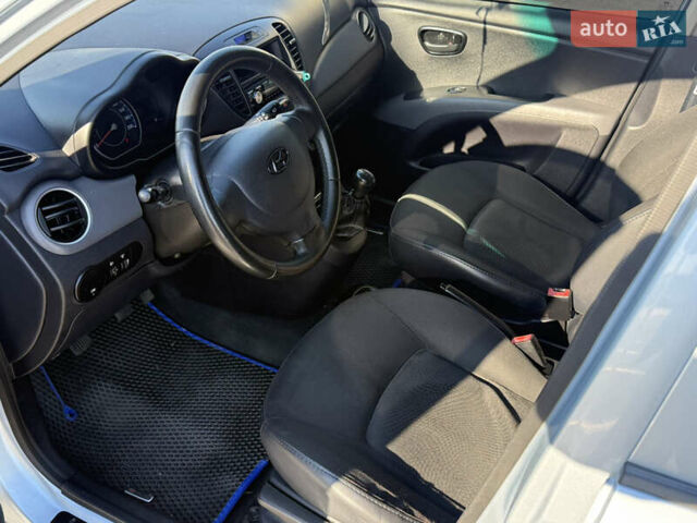 Синий Хендай и10, объемом двигателя 1.2 л и пробегом 118 тыс. км за 5000 $, фото 9 на Automoto.ua