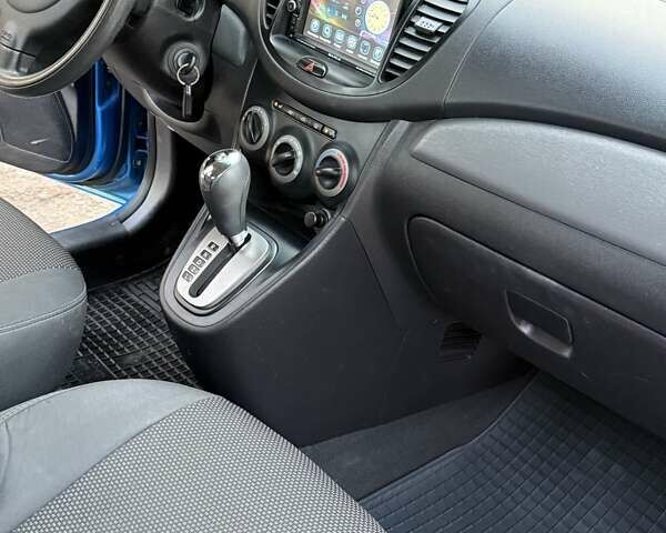 Синий Хендай и10, объемом двигателя 1.2 л и пробегом 84 тыс. км за 6900 $, фото 21 на Automoto.ua