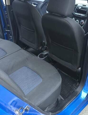 Синий Хендай и10, объемом двигателя 1.25 л и пробегом 133 тыс. км за 6000 $, фото 22 на Automoto.ua