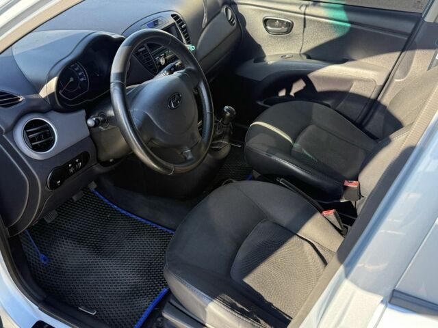 Синий Хендай и10, объемом двигателя 1.1 л и пробегом 116 тыс. км за 5500 $, фото 10 на Automoto.ua