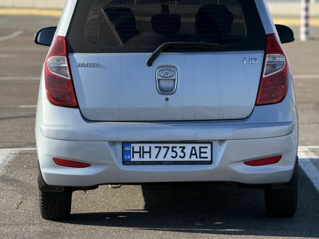 Синий Хендай и10, объемом двигателя 1.1 л и пробегом 116 тыс. км за 5500 $, фото 6 на Automoto.ua