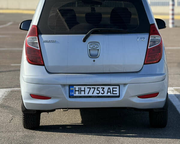 Синий Хендай и10, объемом двигателя 1.2 л и пробегом 118 тыс. км за 5000 $, фото 2 на Automoto.ua