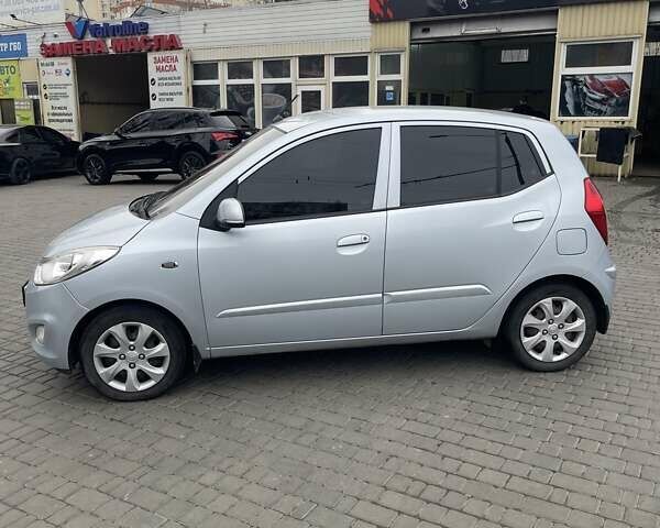 Синий Хендай и10, объемом двигателя 1.09 л и пробегом 131 тыс. км за 5600 $, фото 4 на Automoto.ua