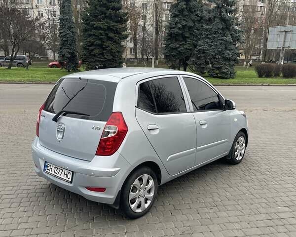 Синий Хендай и10, объемом двигателя 1.09 л и пробегом 131 тыс. км за 5600 $, фото 2 на Automoto.ua