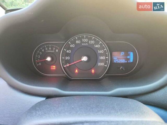 Синій Хендай і10, об'ємом двигуна 1.25 л та пробігом 125 тис. км за 6800 $, фото 7 на Automoto.ua