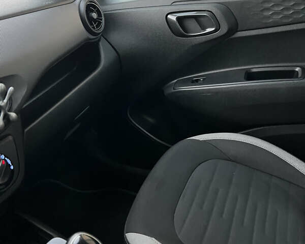 Синий Хендай и10, объемом двигателя 1 л и пробегом 52 тыс. км за 12500 $, фото 26 на Automoto.ua