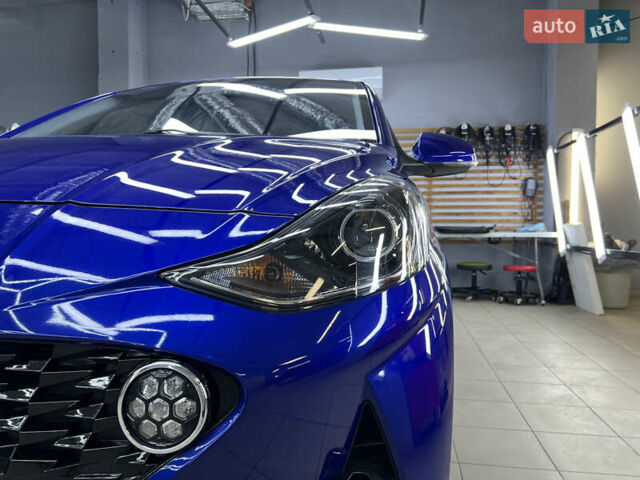 Синий Хендай и10, объемом двигателя 1.2 л и пробегом 33 тыс. км за 14800 $, фото 1 на Automoto.ua