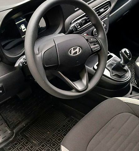 Синій Хендай і10, об'ємом двигуна 1 л та пробігом 300 тис. км за 16500 $, фото 2 на Automoto.ua