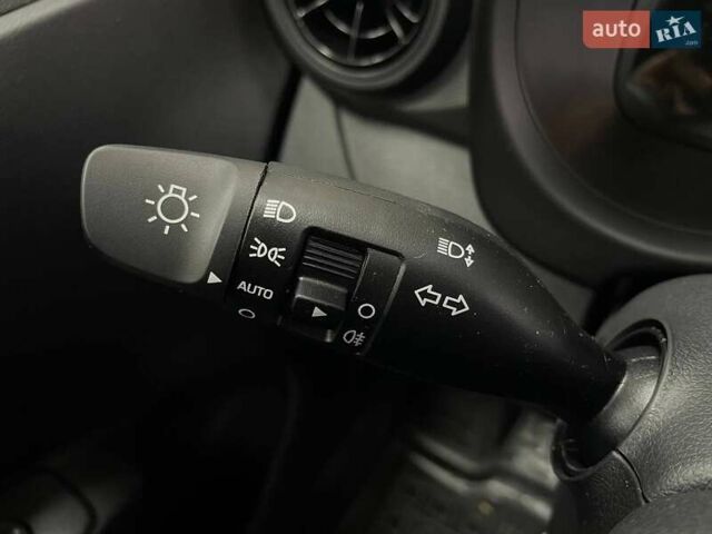 Синий Хендай и10, объемом двигателя 1 л и пробегом 1 тыс. км за 17490 $, фото 19 на Automoto.ua