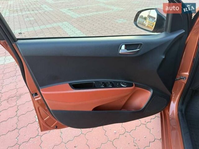 Помаранчевий Хендай і10, об'ємом двигуна 1.2 л та пробігом 150 тис. км за 7999 $, фото 14 на Automoto.ua