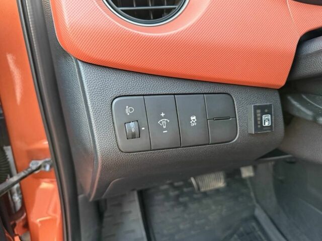 Оранжевый Хендай и10, объемом двигателя 1.1 л и пробегом 150 тыс. км за 7750 $, фото 16 на Automoto.ua