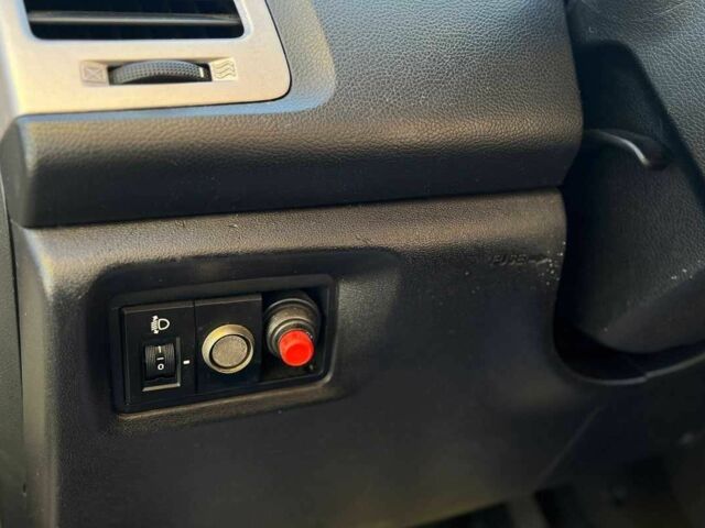 Белый Хендай и20, объемом двигателя 1.2 л и пробегом 242 тыс. км за 4600 $, фото 12 на Automoto.ua