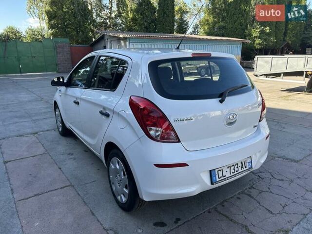 Белый Хендай и20, объемом двигателя 1.1 л и пробегом 115 тыс. км за 5300 $, фото 8 на Automoto.ua