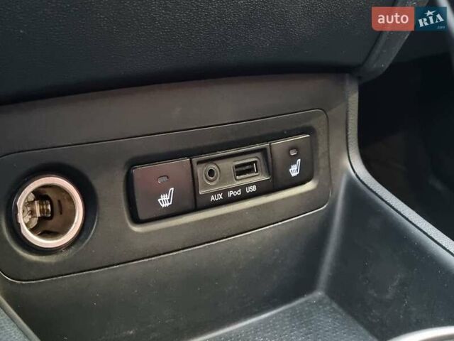 Белый Хендай и20, объемом двигателя 1.4 л и пробегом 128 тыс. км за 7900 $, фото 45 на Automoto.ua