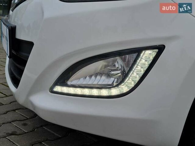 Белый Хендай и20, объемом двигателя 1.4 л и пробегом 128 тыс. км за 7900 $, фото 8 на Automoto.ua