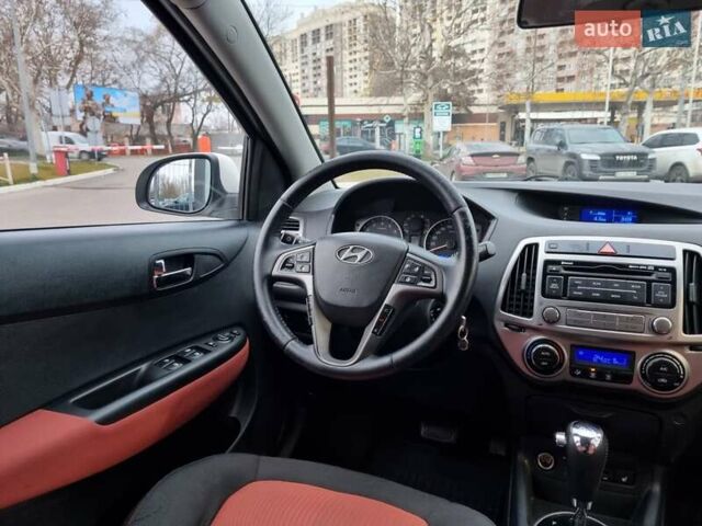 Белый Хендай и20, объемом двигателя 1.4 л и пробегом 128 тыс. км за 7900 $, фото 36 на Automoto.ua