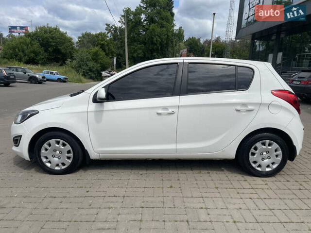 Белый Хендай и20, объемом двигателя 1.4 л и пробегом 162 тыс. км за 7900 $, фото 7 на Automoto.ua