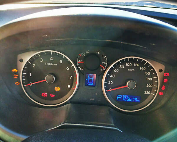 Белый Хендай и20, объемом двигателя 1.4 л и пробегом 194 тыс. км за 8600 $, фото 18 на Automoto.ua