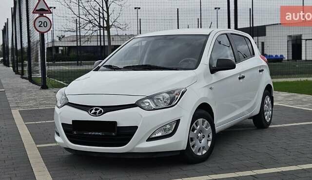Білий Хендай і20, об'ємом двигуна 1.2 л та пробігом 196 тис. км за 5800 $, фото 8 на Automoto.ua
