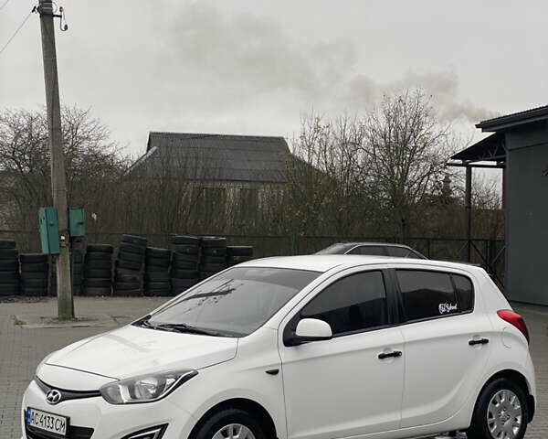 Білий Хендай і20, об'ємом двигуна 1.12 л та пробігом 260 тис. км за 5900 $, фото 18 на Automoto.ua