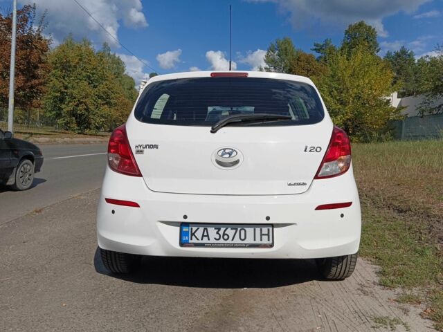 Білий Хендай і20, об'ємом двигуна 1.1 л та пробігом 281 тис. км за 7090 $, фото 2 на Automoto.ua