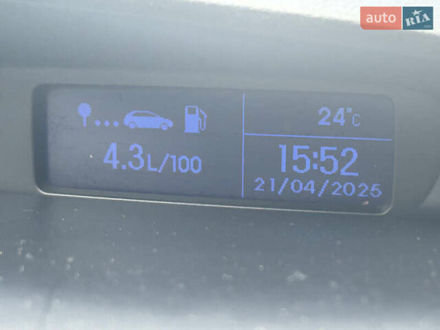 Білий Хендай і20, об'ємом двигуна 1.12 л та пробігом 180 тис. км за 6699 $, фото 8 на Automoto.ua
