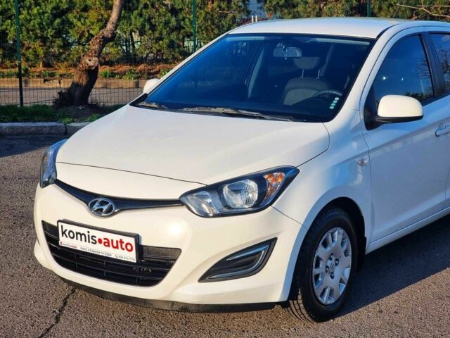 Білий Хендай і20, об'ємом двигуна 1.4 л та пробігом 135 тис. км за 6499 $, фото 1 на Automoto.ua