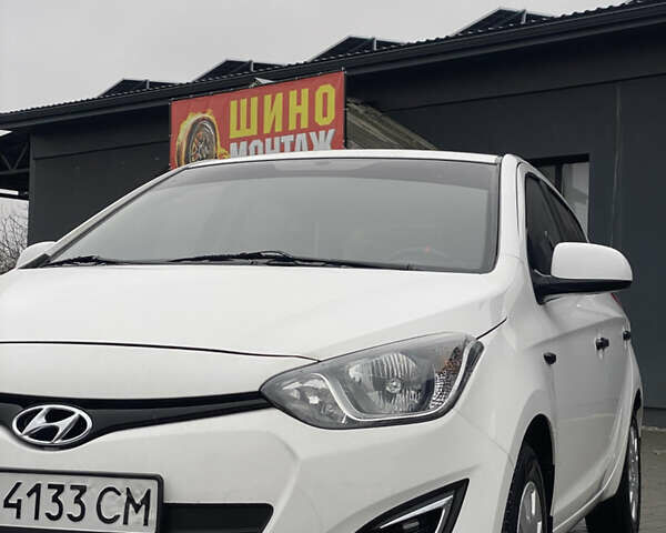 Білий Хендай і20, об'ємом двигуна 1.12 л та пробігом 260 тис. км за 5900 $, фото 17 на Automoto.ua