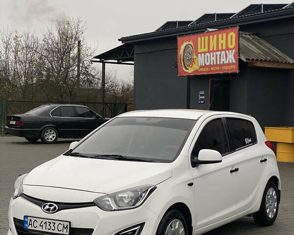 Білий Хендай і20, об'ємом двигуна 1.12 л та пробігом 260 тис. км за 5900 $, фото 11 на Automoto.ua