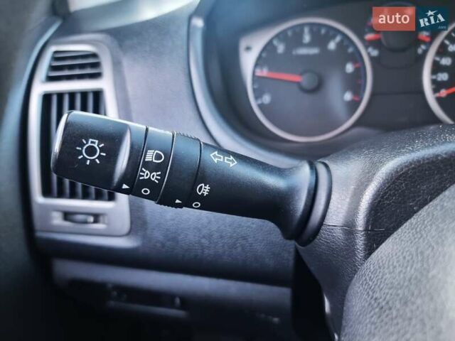 Белый Хендай и20, объемом двигателя 1.4 л и пробегом 135 тыс. км за 5999 $, фото 27 на Automoto.ua