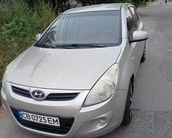 Бежевий Хендай і20, об'ємом двигуна 1.4 л та пробігом 125 тис. км за 5000 $, фото 8 на Automoto.ua