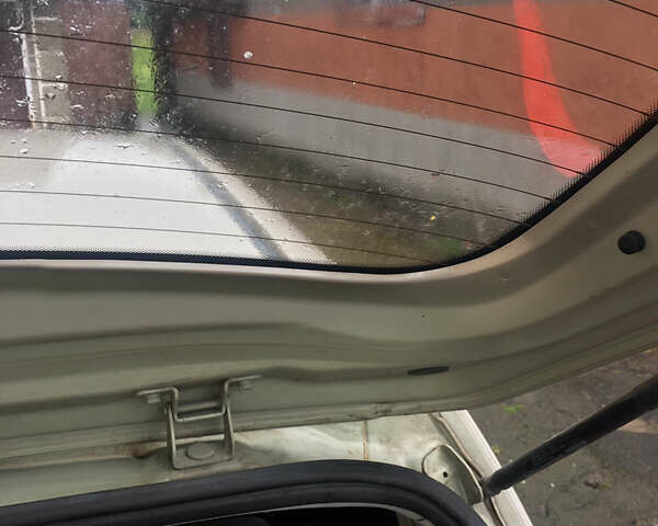 Бежевий Хендай і20, об'ємом двигуна 1.25 л та пробігом 188 тис. км за 5400 $, фото 16 на Automoto.ua