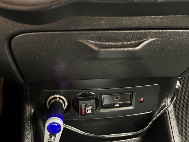 Черный Хендай и20, объемом двигателя 1.2 л и пробегом 184 тыс. км за 5000 $, фото 6 на Automoto.ua