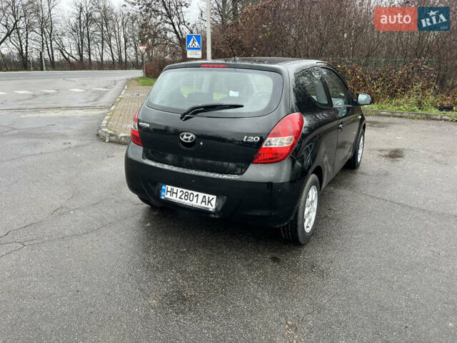 Черный Хендай и20, объемом двигателя 1.25 л и пробегом 165 тыс. км за 5100 $, фото 2 на Automoto.ua