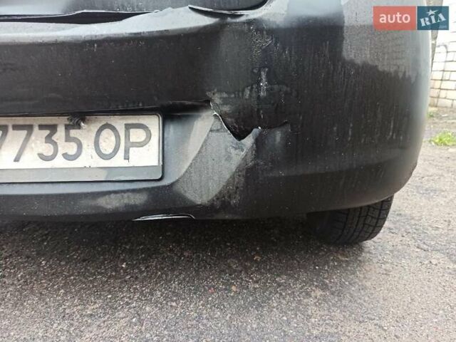 Чорний Хендай і20, об'ємом двигуна 1.2 л та пробігом 190 тис. км за 3999 $, фото 4 на Automoto.ua