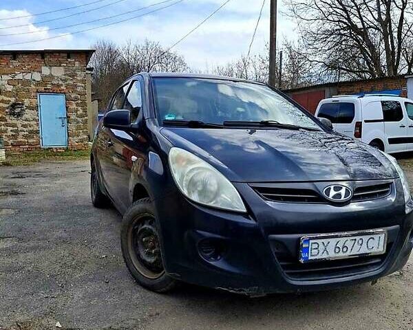Чорний Хендай і20, об'ємом двигуна 1.4 л та пробігом 300 тис. км за 3800 $, фото 2 на Automoto.ua