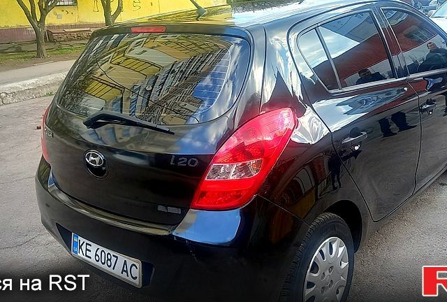 Черный Хендай и20, объемом двигателя 1.4 л и пробегом 178 тыс. км за 5200 $, фото 2 на Automoto.ua