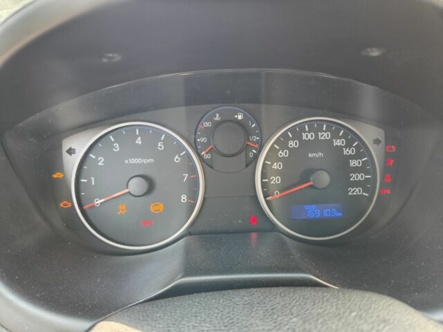 Черный Хендай и20, объемом двигателя 1 л и пробегом 169 тыс. км за 5200 $, фото 1 на Automoto.ua